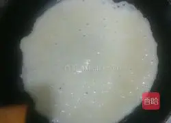 Illustration of how to make egg-filled pancakes 3