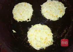 Illustration of how to make fried potato pancakes 5