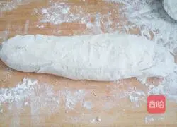 Illustration of how to make thin-crust mutton pie 3