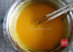 Illustration of how to make chiffon cake 11