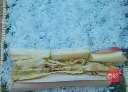 Thick Egg Apple Sushi Recipe Illustration 2