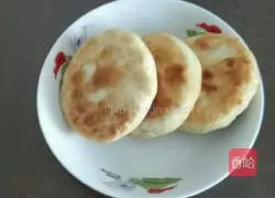 Illustration of how to make brown sugar sesame cakes 5