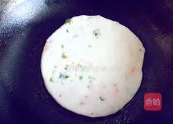 How to make hot noodle scallion pancakes Illustration 22