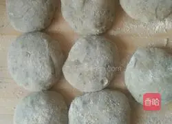 Illustration of how to make moxa leaf-flavored glutinous rice flour bean paste pancakes 4