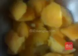 Illustration of how to make sweet potato pancakes 9