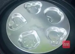 Illustration of how to make electric baking pan cake 8