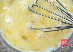 Illustration of how to make fried rice cake with eggs 4