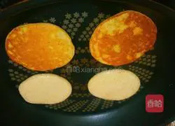 Illustration of how to make banana waffles 7