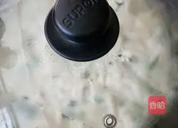 Illustration of how to make pan-fried potato pancakes 11