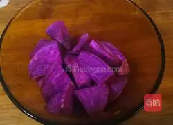 Black Sesame and Purple Sweet Potato Cake Recipe Illustration 4