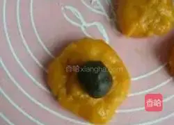 Illustration of how to make pumpkin cake 6