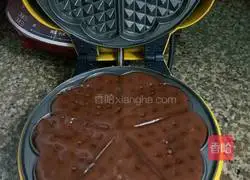 Illustration of how to make cocoa waffles 5