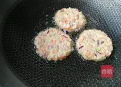 Illustration of how to make breakfast vegetable pancakes 9