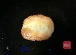 Illustration of how to make salad dressing meat floss 6