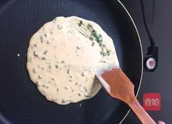 Illustration of how to make egg and green onion cake 4