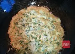 Illustration of how to make chive egg pancake 4