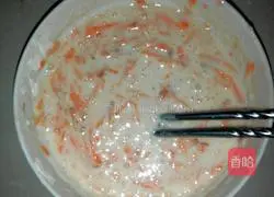 Illustration of how to make carrot pancakes 3