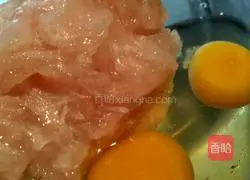 Illustration of how to make Longli fish cakes 2