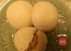 Illustration of how to make golden meat waffles 14