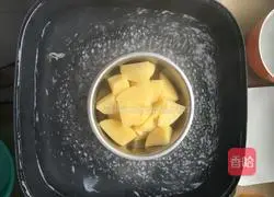 Pakistani Potato Cake Recipe Illustration 3