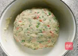 Illustration of how to make pastoral potato cake 6