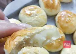 Illustration of how to make wife cake 15