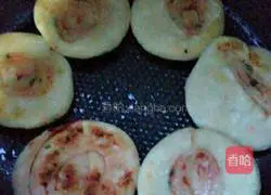 Illustration of making soda sesame fermented bean curd cake 5