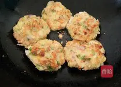 Illustration of how to make pastoral potato pancakes 5