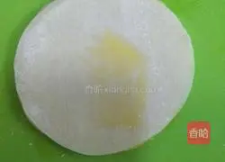 Illustration of how to make dumpling skin spring cakes 3