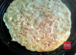 Illustration of how to make carrot egg pancakes 3