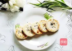 Illustration of how to make small steamed buns and black sesame pancakes 12