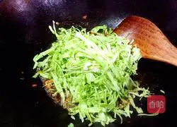 Illustration of Laoganma's Fried Pancakes 10