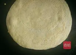 Illustration of how to make potato and egg pancakes 6