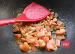 Illustration of how to make tomato and egg braised cake 13