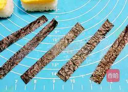 Illustration of how to make egg sushi 6