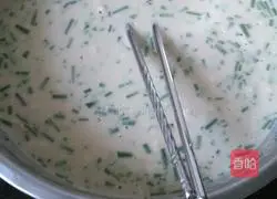 Illustration of how to make chicken leg and scallop pancakes 2