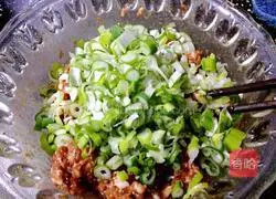 Illustration of how to make meatloaf 6