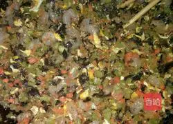 Illustration of how to make shrimp and fungus vegetable pancakes 8