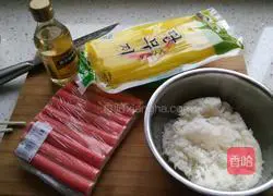 Illustration of how to make spicy cabbage sushi 1