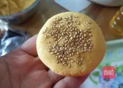 Milk-flavored bean paste pumpkin cake recipe 8