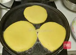 Illustration of how to make sweet corn cakes 2