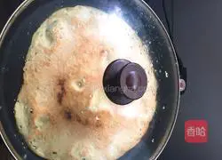 Illustration of how to make egg and green onion cake 9