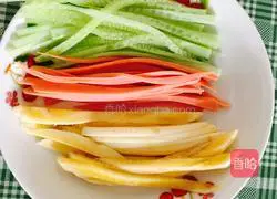 Illustration of how to make fancy sushi 2