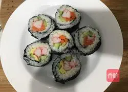 Illustration of how to make crab stick sushi 8