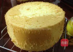 Illustration of how to make 6-inch strawberry cake with cream 5