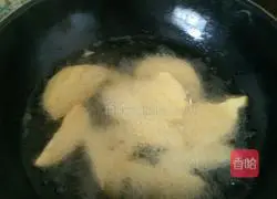 Illustration of how to make fried vegetarian mushroom feet cake 8