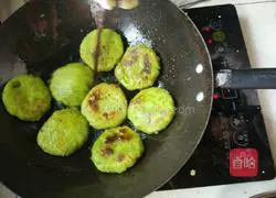 Illustration of how to make broad bean glutinous rice cakes 3