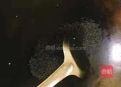 Illustration of how to make black and white sesame sushi 1