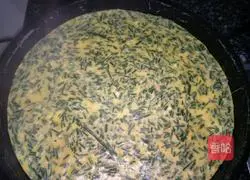 Wild Onion Egg Pancake Recipe Illustration 2