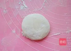 Illustration of how to make dough pancakes 7